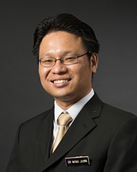 Dr Wong Jiunn